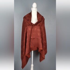 Burberrys Vintage Burgundy Crest & Equestrian Knight Design Silk Wool Shawl